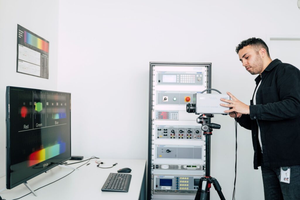 Luminance and color measurement system for high-resolution analysis of brightness and color distribution on displays and illuminated surfaces. Ideal for LED, OLED, and µLED evaluation.